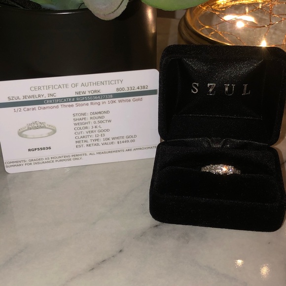 10k White Gold 1/2 Karat Diamond Ring - Picture 1 of 7
